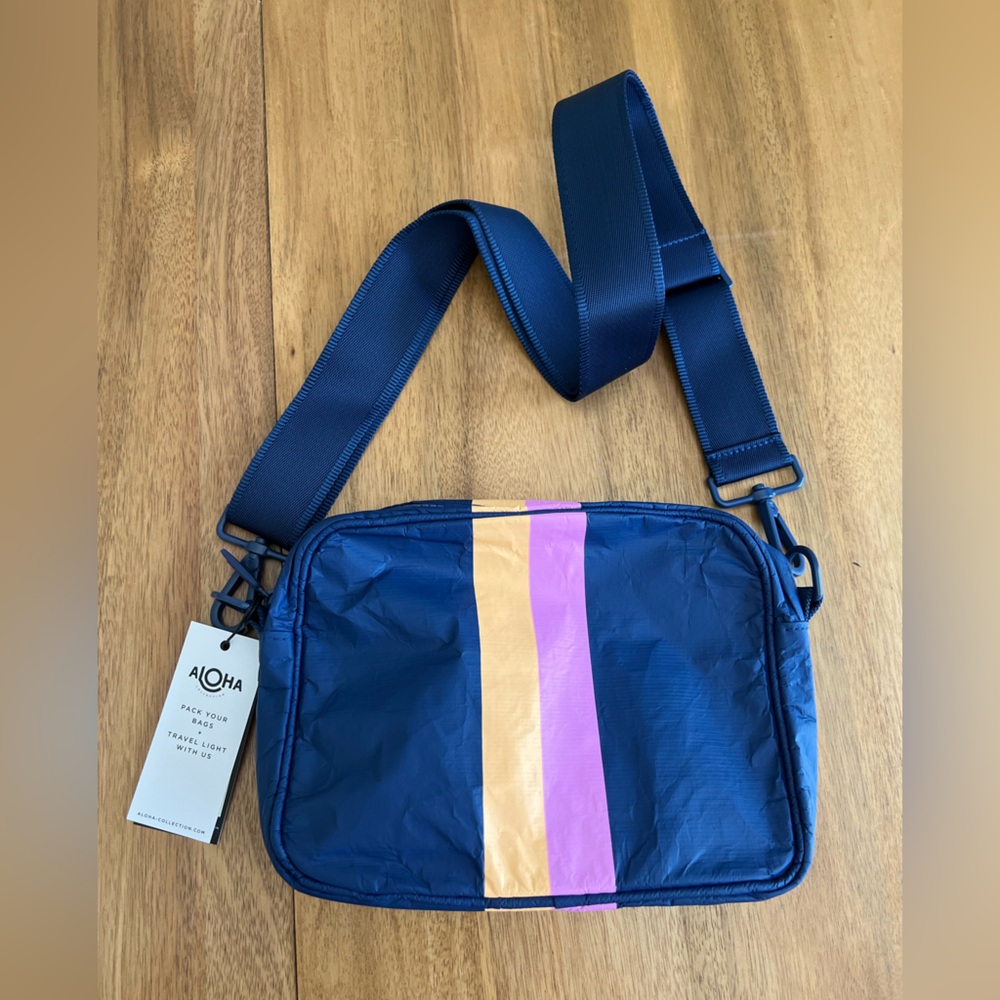 NWT Aloha Collection Le Voyageur Le Tour Crossbody